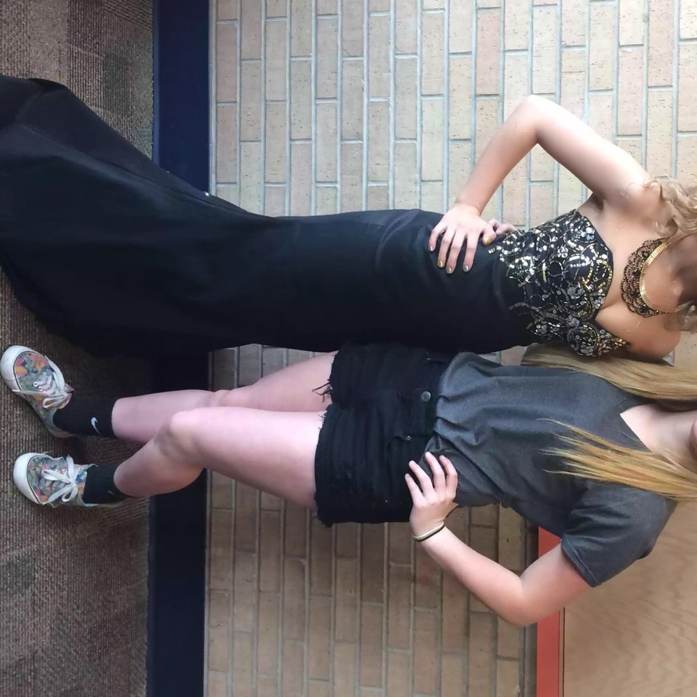 black mermaid styled prom dress